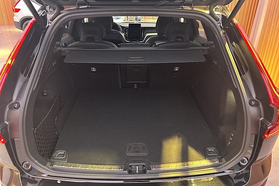 Volvo XC60 25 of 27