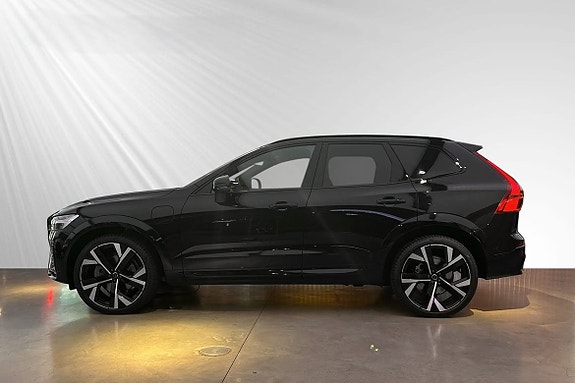 Volvo XC60 2 of 5