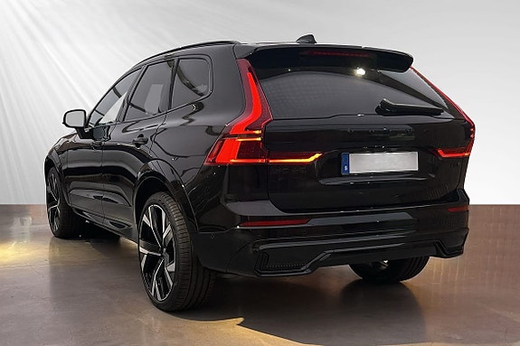 Volvo XC60 3 of 5