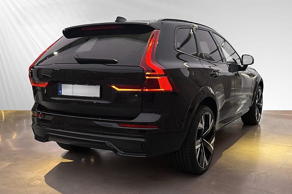 Volvo XC60 4 of 5