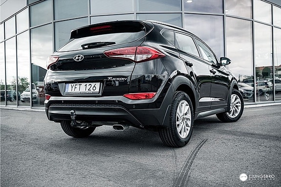 Hyundai Tucson 2 of 5
