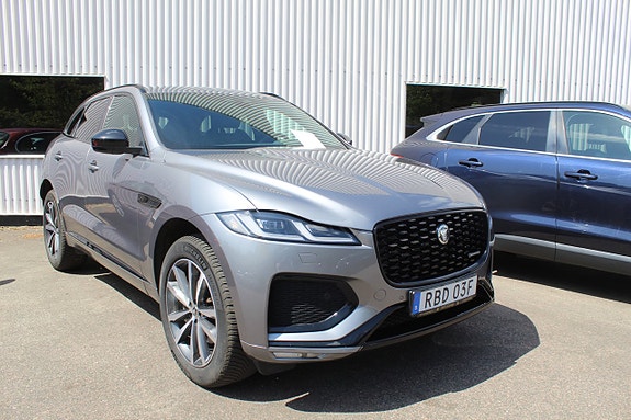 Jaguar F-PACE 11 of 12