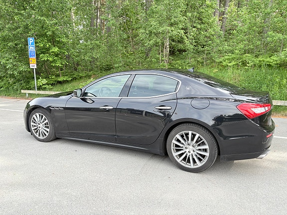 Maserati Ghibli 3 of 5
