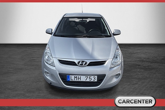 Hyundai i20 2 of 5