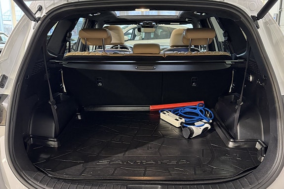 Hyundai Santa Fe 4 of 17