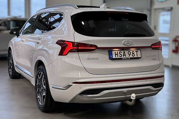 Hyundai Santa Fe 3 of 17