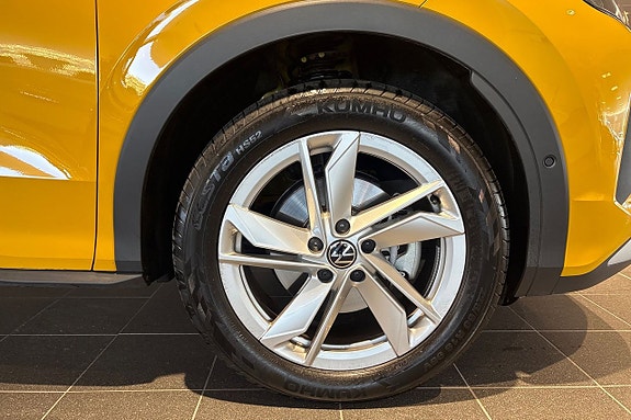 Volkswagen T-Roc 22 of 22