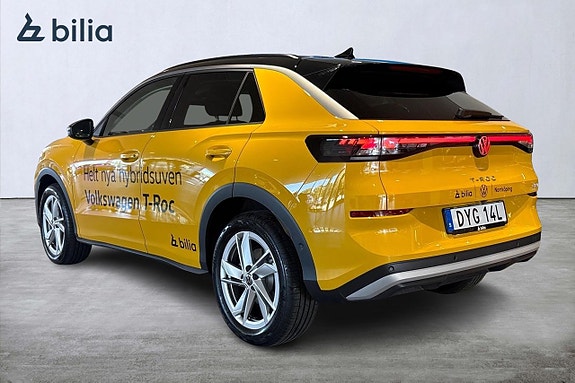 Volkswagen T-Roc 3 of 5