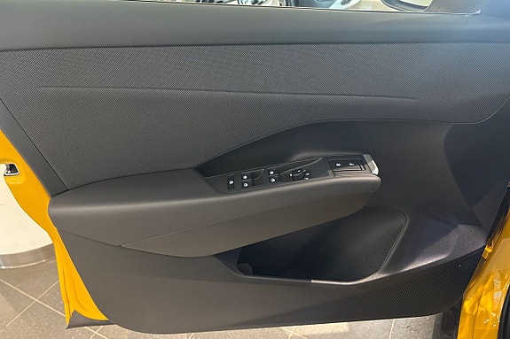 Volkswagen T-Roc 20 of 22