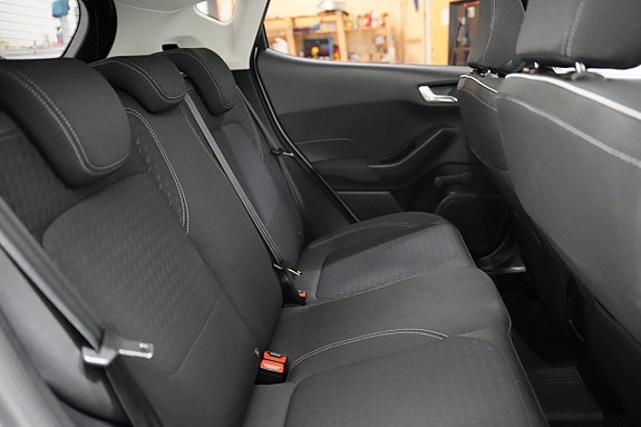 Ford Fiesta 18 of 19