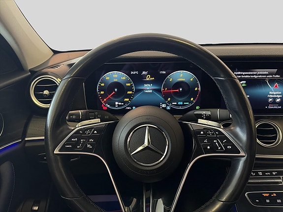 Mercedes-Benz E220 d 4 of 5