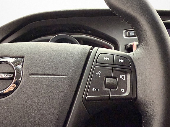 Volvo V40 17 of 30