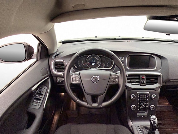 Volvo V40 13 of 30
