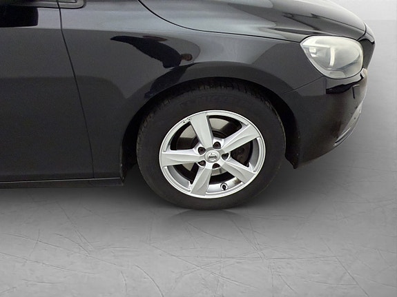 Volvo V40 28 of 30