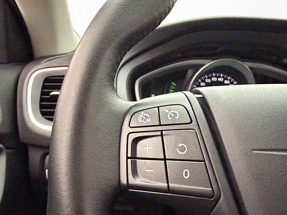Volvo V40 15 of 30