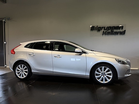 Volvo V40 6 of 30