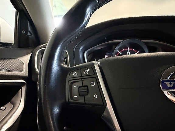 Volvo V40 27 of 30