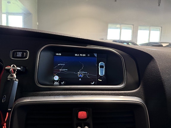 Volvo V40 22 of 30