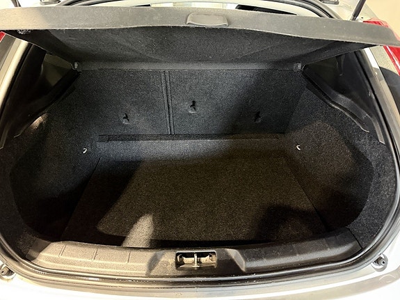 Volvo V40 28 of 30