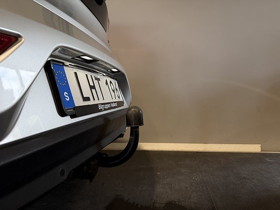 Volvo V40 13 of 30