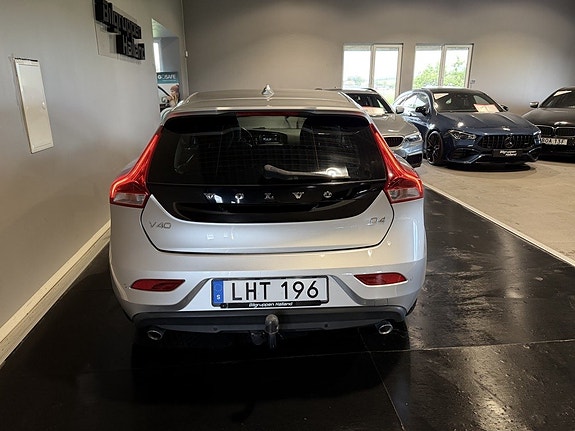 Volvo V40 9 of 30