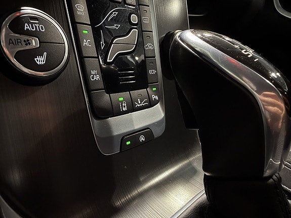 Volvo V40 25 of 30