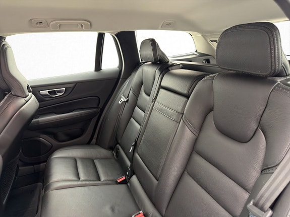 Volvo V60 Cross Country 27 of 30