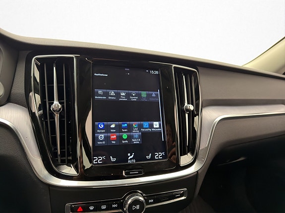 Volvo V60 Cross Country 19 of 30