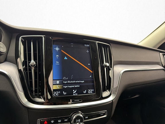 Volvo V60 Cross Country 16 of 30