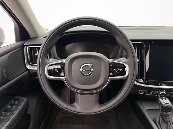 Volvo V60 Cross Country 11 of 30