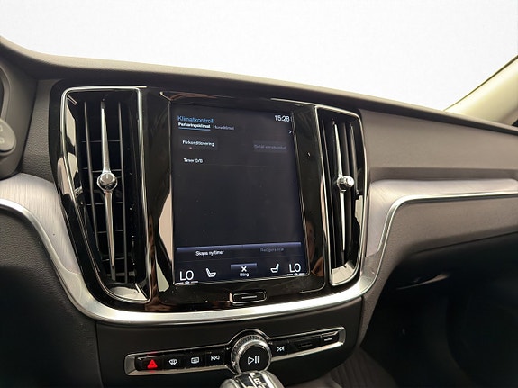 Volvo V60 Cross Country 22 of 30