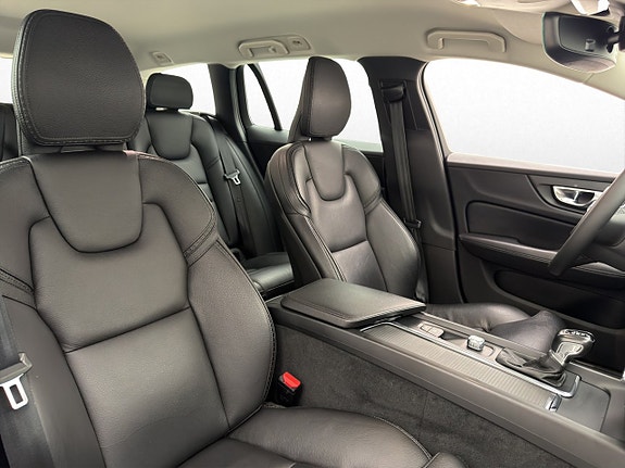 Volvo V60 Cross Country 25 of 30