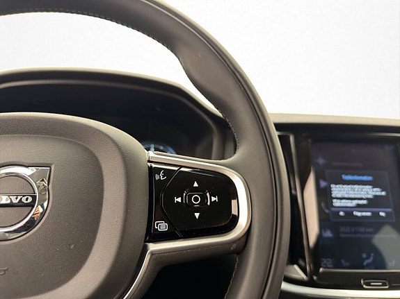 Volvo V60 Cross Country 14 of 30