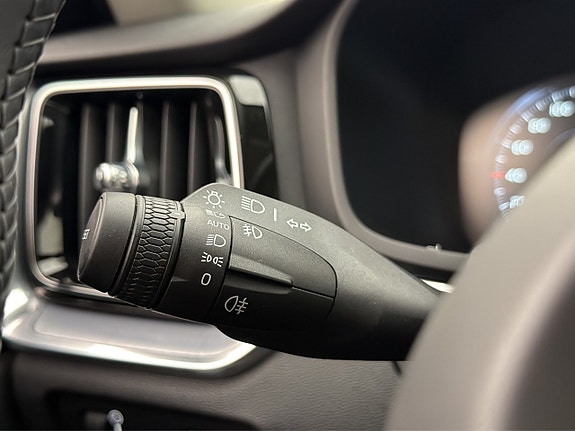 Volvo V60 Cross Country 12 of 30