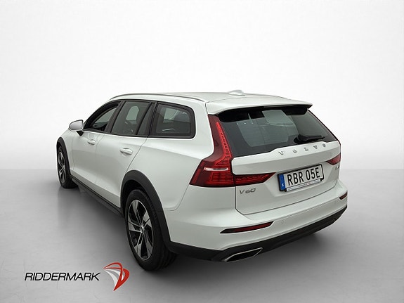 Volvo V60 Cross Country 5 of 30