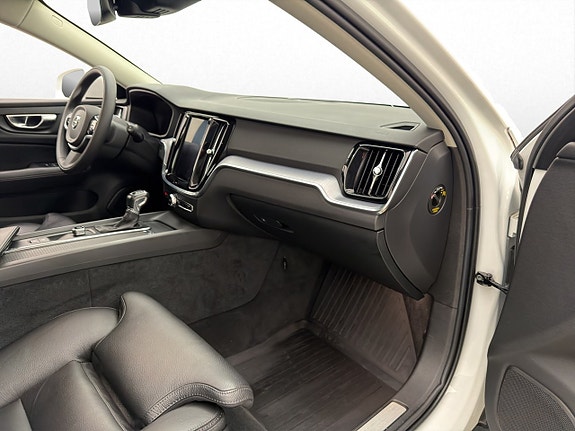 Volvo V60 Cross Country 26 of 30