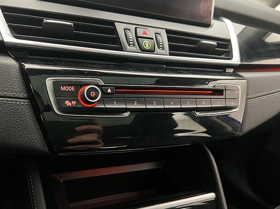 BMW 225xe 24 of 30