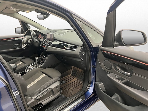 BMW 225xe 27 of 30