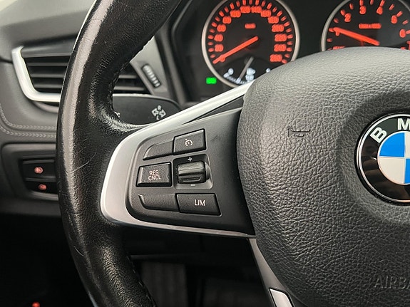 BMW 225xe 15 of 30