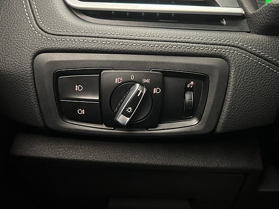 BMW 225xe 14 of 30