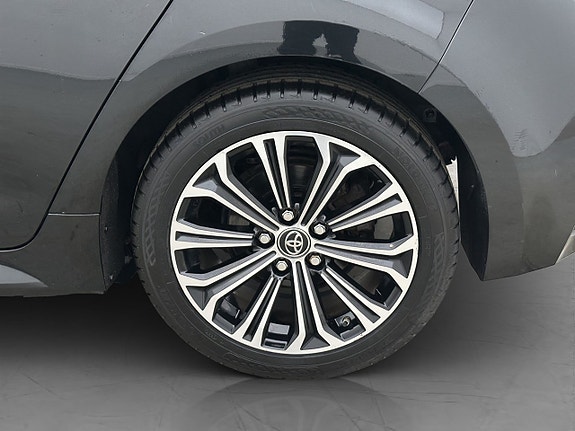 Toyota Corolla 27 of 29