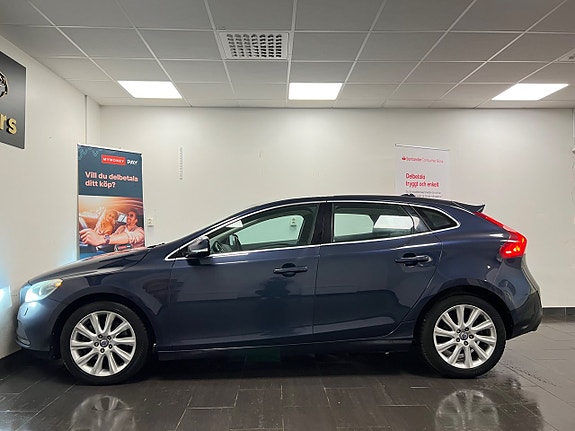 Volvo V40 6 of 27