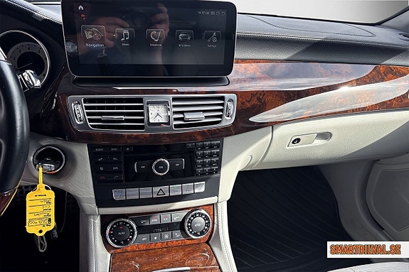 Mercedes-Benz CLS350 11 of 18