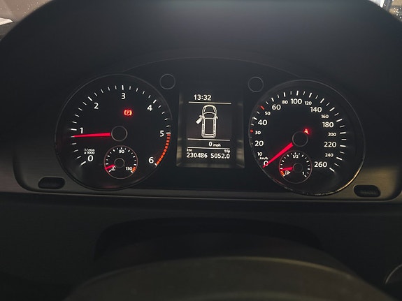 Volkswagen Passat 13 of 13