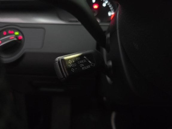 Volkswagen Passat 12 of 13