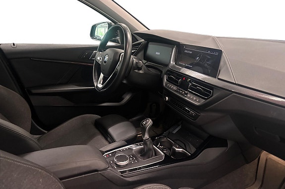 BMW 118i 6 of 17