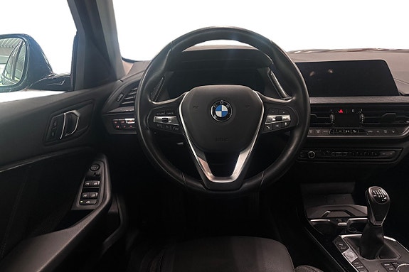 BMW 118i 9 of 17
