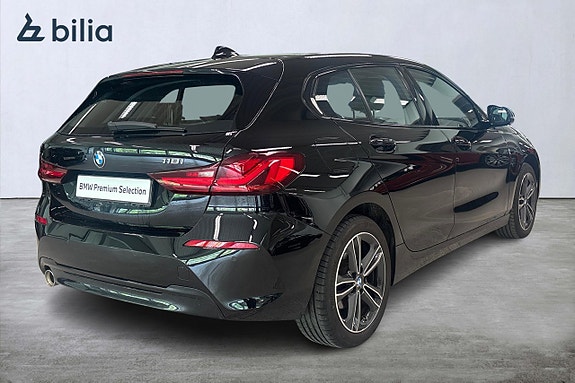 BMW 118i 16 of 17