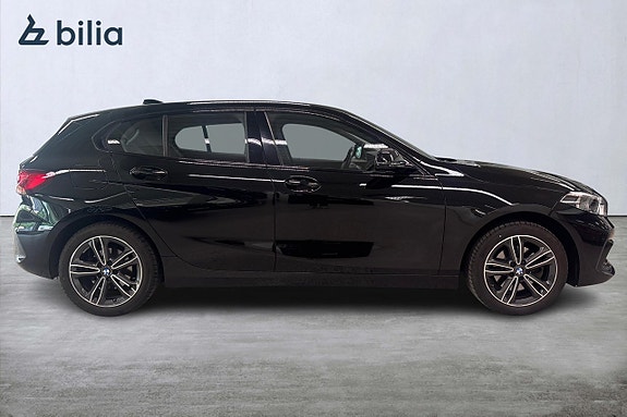 BMW 118i 15 of 17