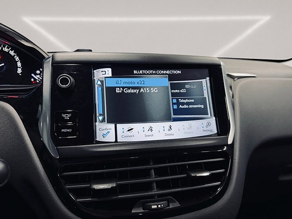 Peugeot 208 18 of 25